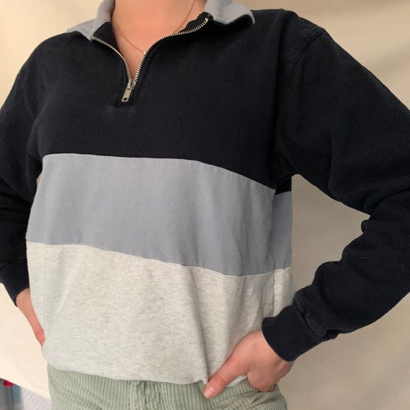 Brandy Melville Quarter Zip Crewneck - Picture 2 of 4